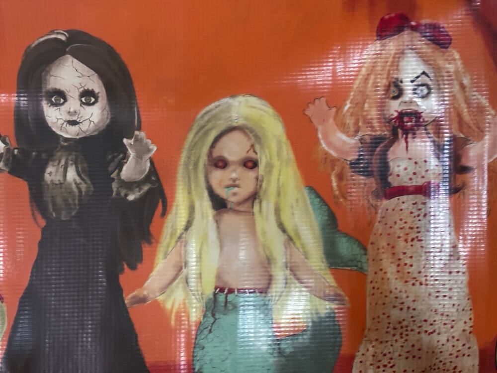 Mezco Toyz 2015 Loving Dead Dolls vinyl side show banner Halloween Goth Horror